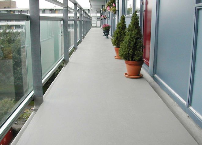 Walkways, balcony and terraces